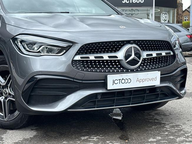 MERCEDES-BENZ GLA Photo 23