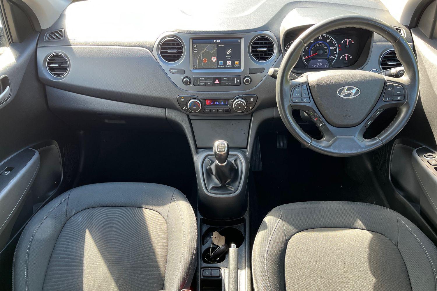 Hyundai i10 Photo 9