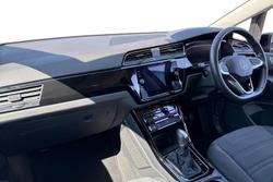 VOLKSWAGEN Touran Photo 2