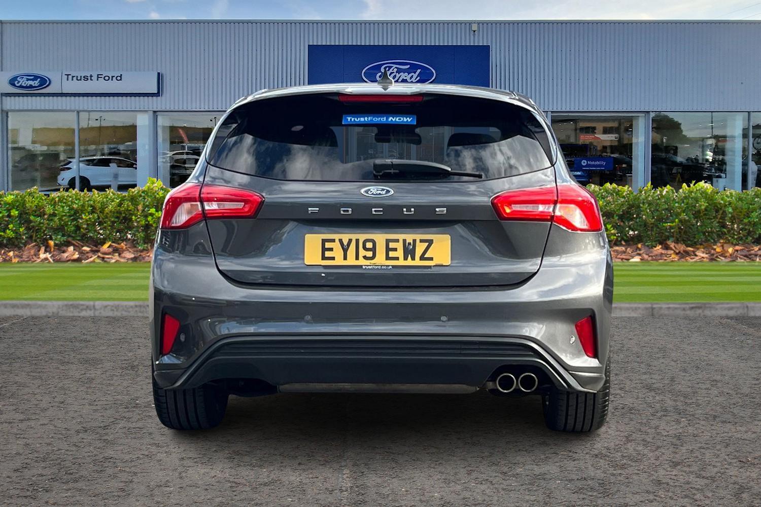 Ford FOCUS Photo 6