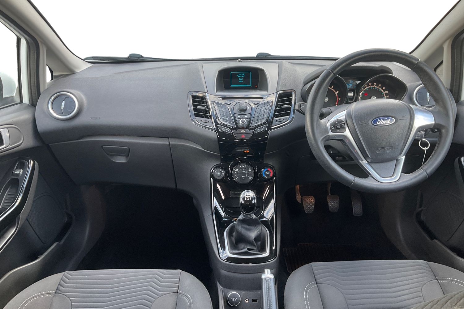 Ford FIESTA Photo 9