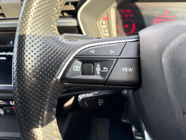 AUDI Q3 Photo 16