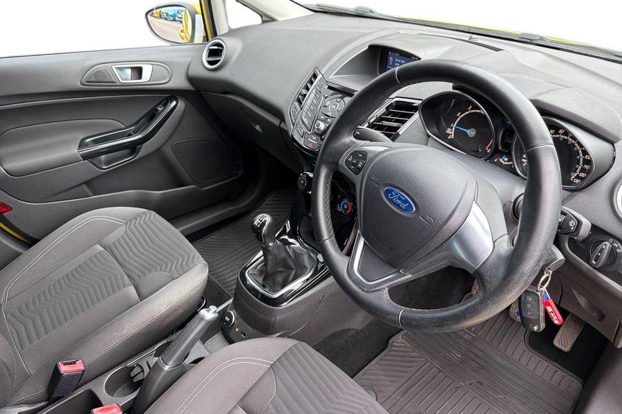 Ford FIESTA Photo autoimg-0943ddc8a80d3d69ce625dceecdfc8df75ce34b9.jpg