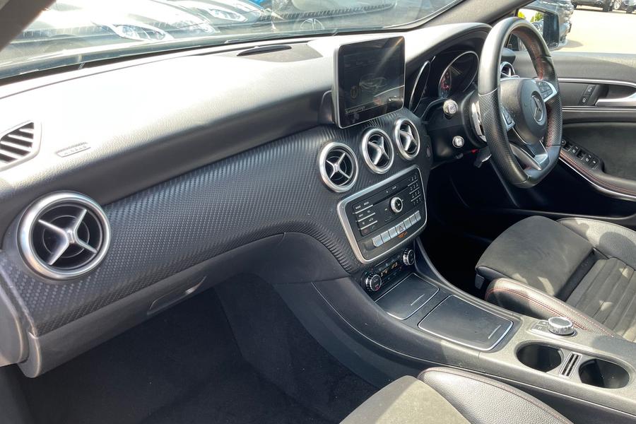 Mercedes-Benz A CLASS Photo autoimg-094478a2e47543d4a147177b97c0dc1a89551a44.jpg