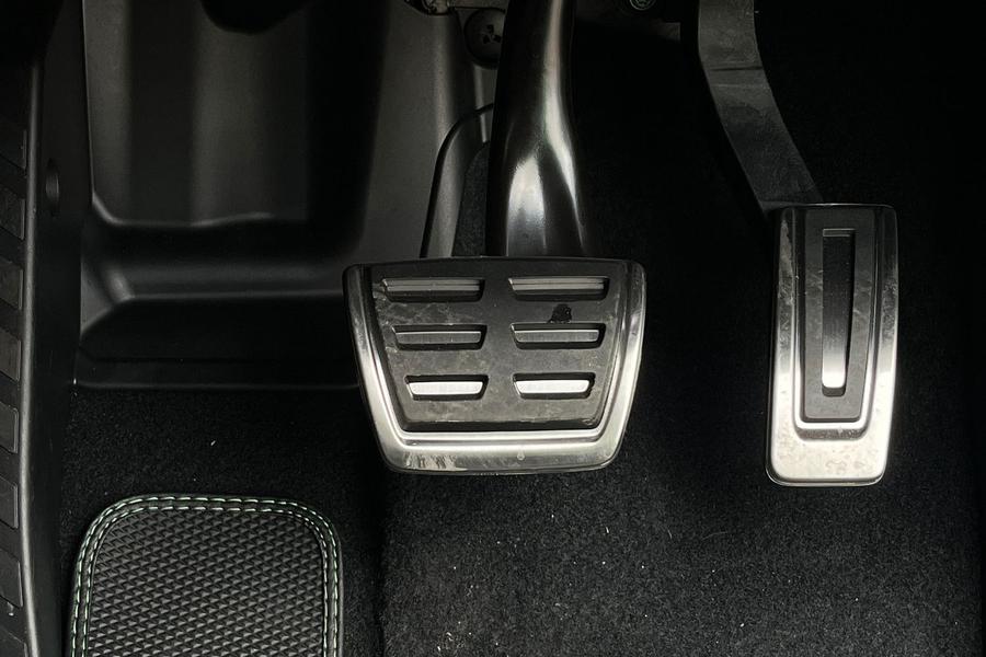Audi RS3 Photo autoimg-094d4c15b5f3d37c02cd5daa088fd5276e3c42d7.jpg