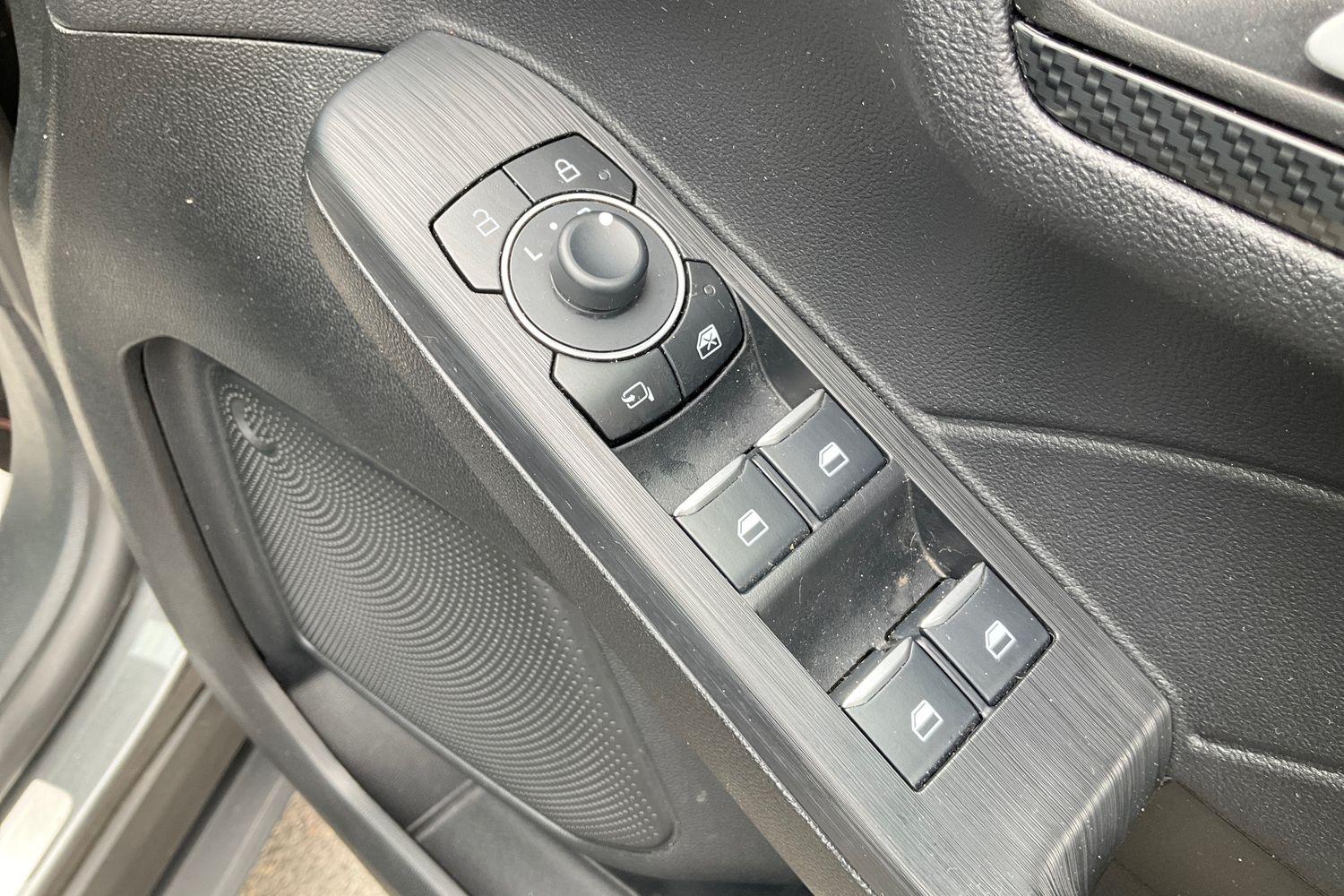 Ford KUGA Photo 15