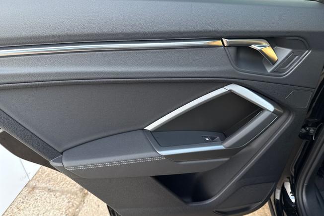 AUDI Q3 Photo 52