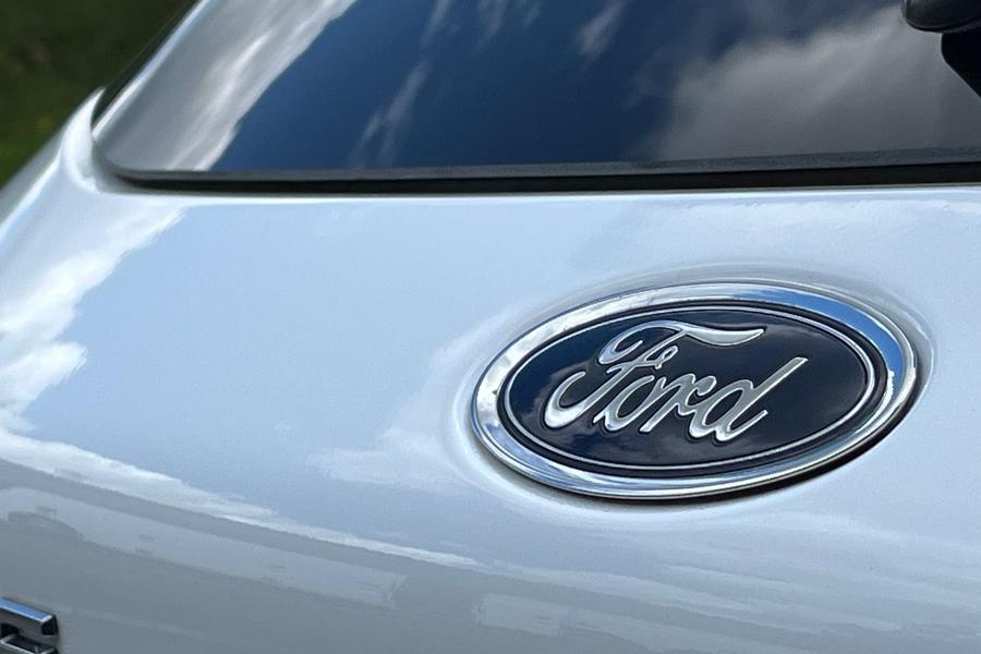 Ford FOCUS Photo autoimg-094ff0b5d521734fe077f2f333f8cf1814898724.jpg