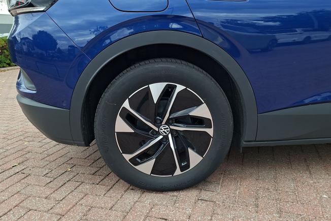 VOLKSWAGEN ID.4 Photo 5