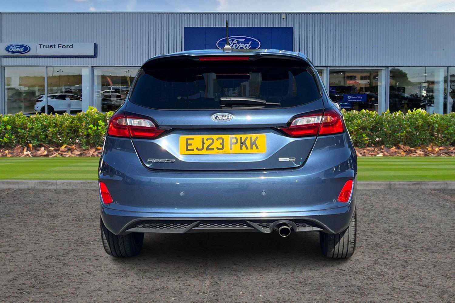 Ford FIESTA Photo 6