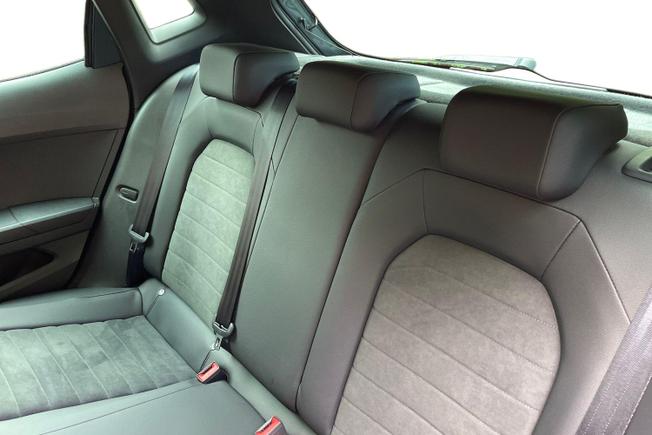 SEAT Ibiza Photo 9