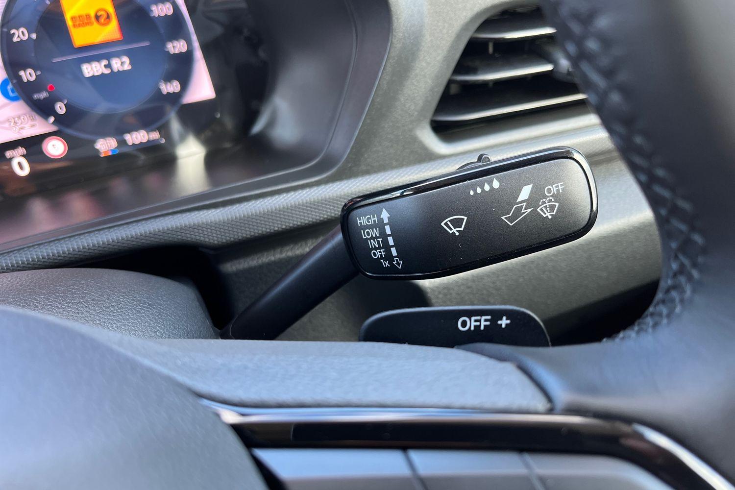 Ford TRANSIT CONNECT Photo 21