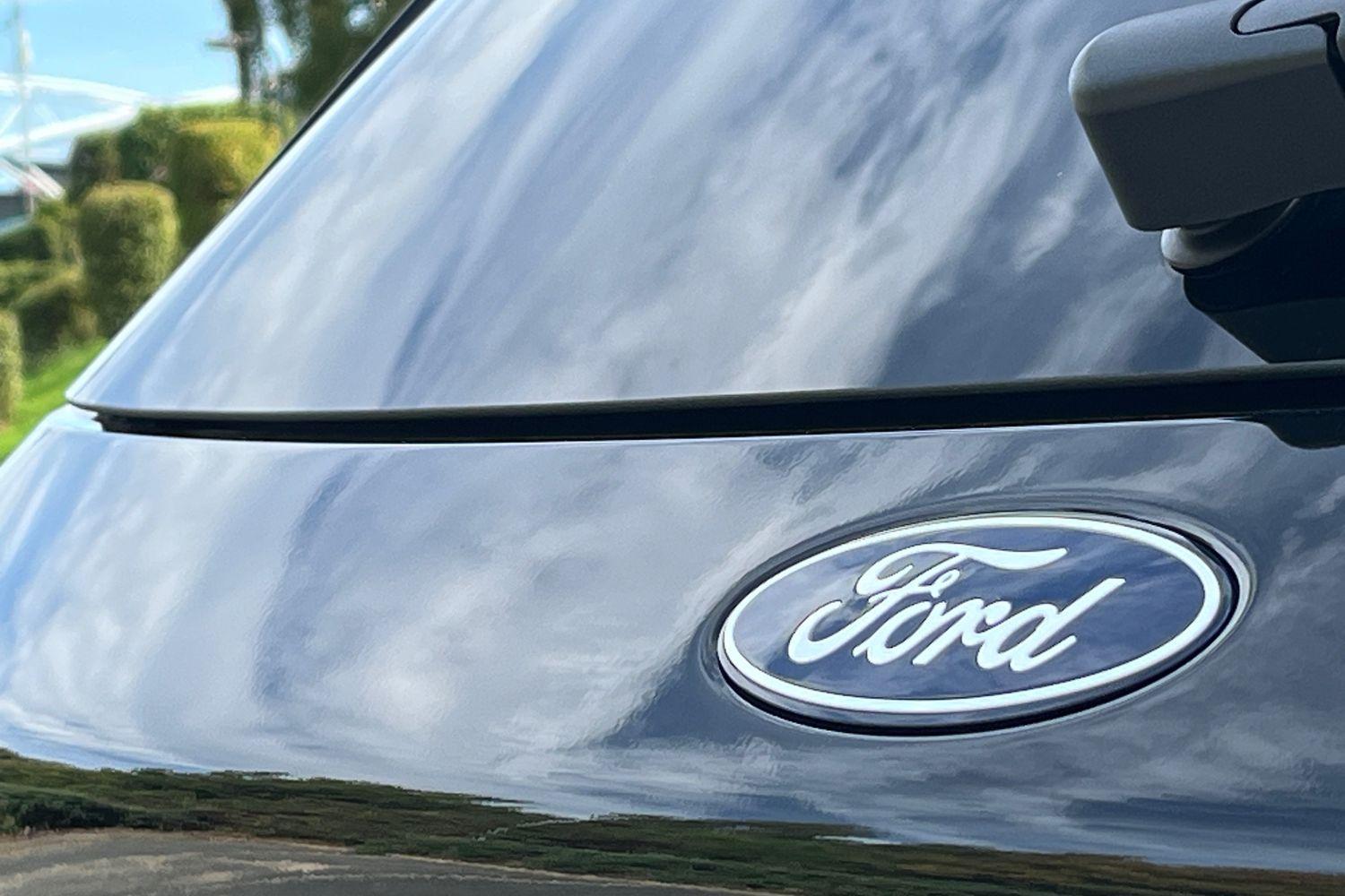 Ford KUGA Photo 39