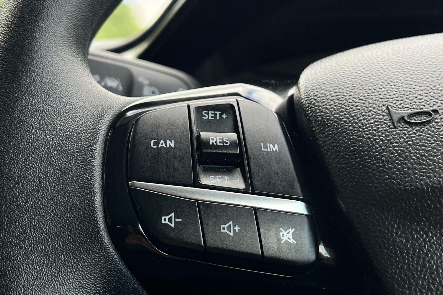Ford Fiesta Photo 34