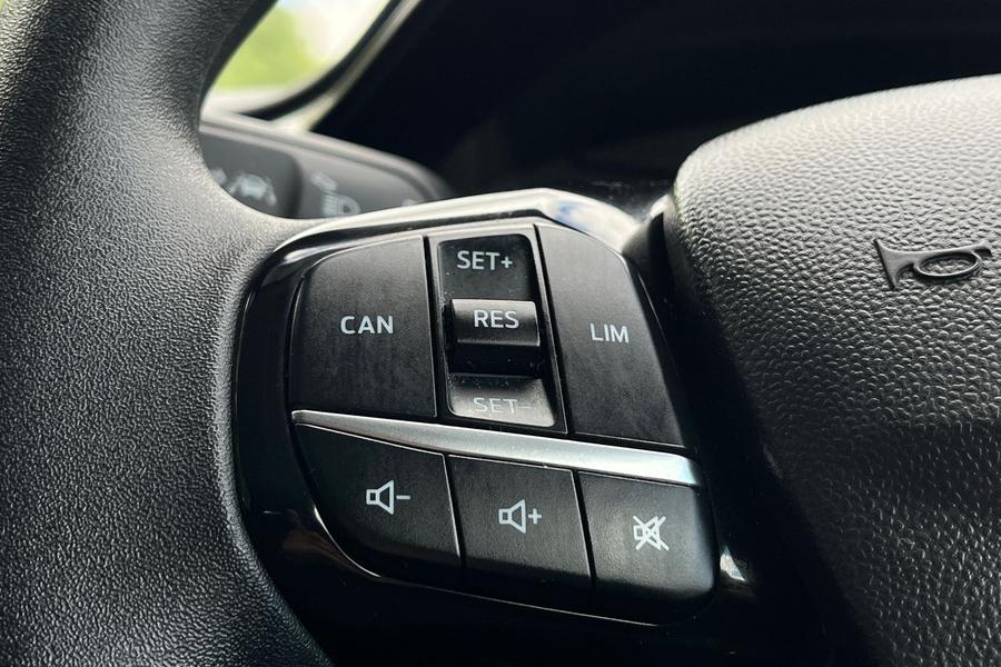 Ford Fiesta Photo autoimg-096a1d2cb790da62e46e5e4cebe70a86c101f337.jpg