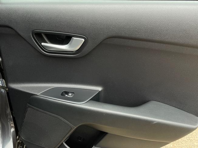 KIA Rio Photo 32