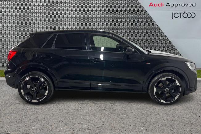 AUDI Q2 Photo 4