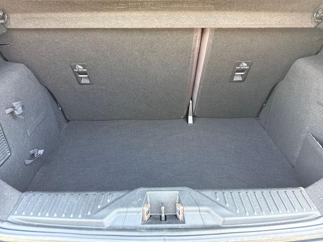 Ford Fiesta Photo 12