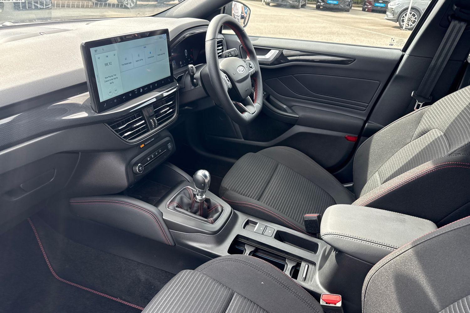 Ford FOCUS Photo 17