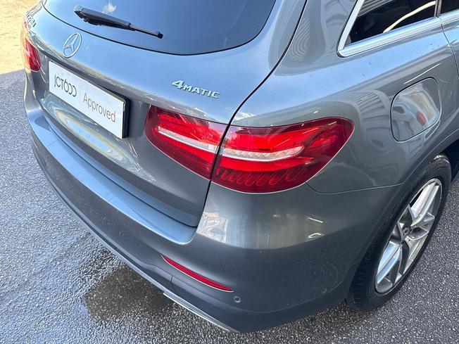 MERCEDES-BENZ Glc Photo 23