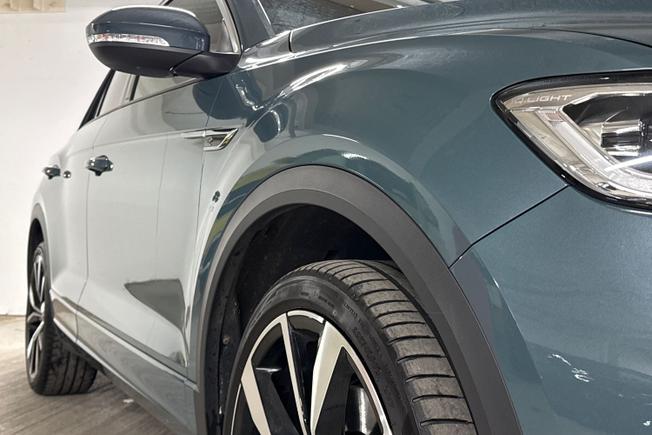 VOLKSWAGEN T-Roc Photo 38
