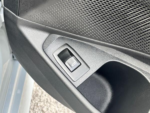 BMW 3 Series Photo autoimg-0978f9c5bdd45ca9d471037109573f6264d4c026.jpg