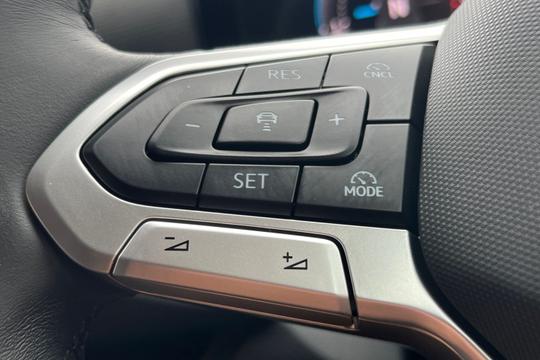 Volkswagen T-roc Photo autoimg-097b415f3a230eef104b8340893db93cd2074659.jpg