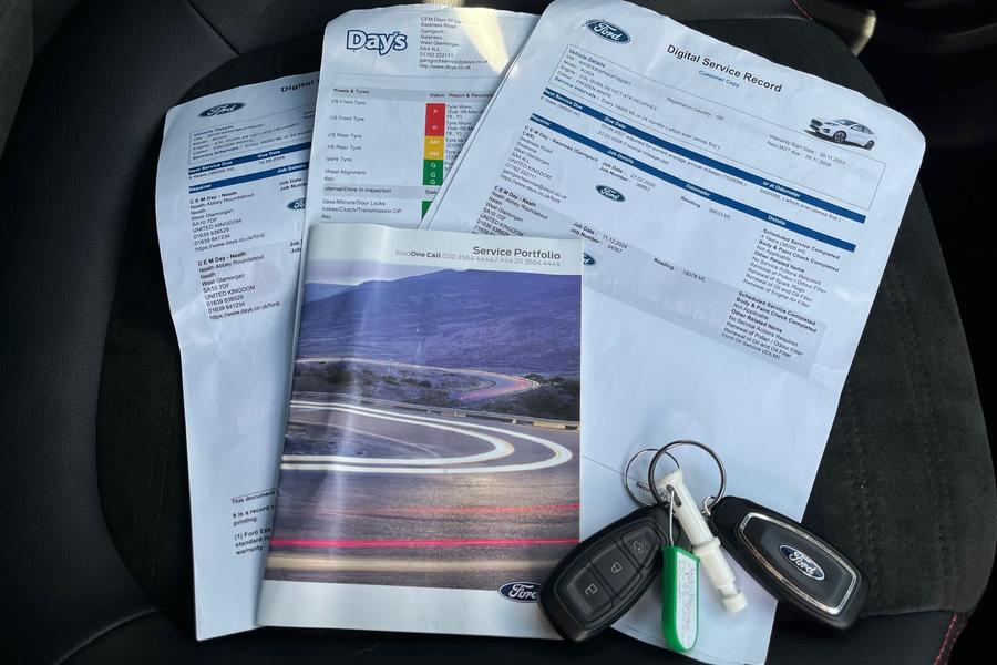 Ford Kuga Photo autoimg-098187eff1b1e2a2c2343bc0108088d14eebbbd2.jpg