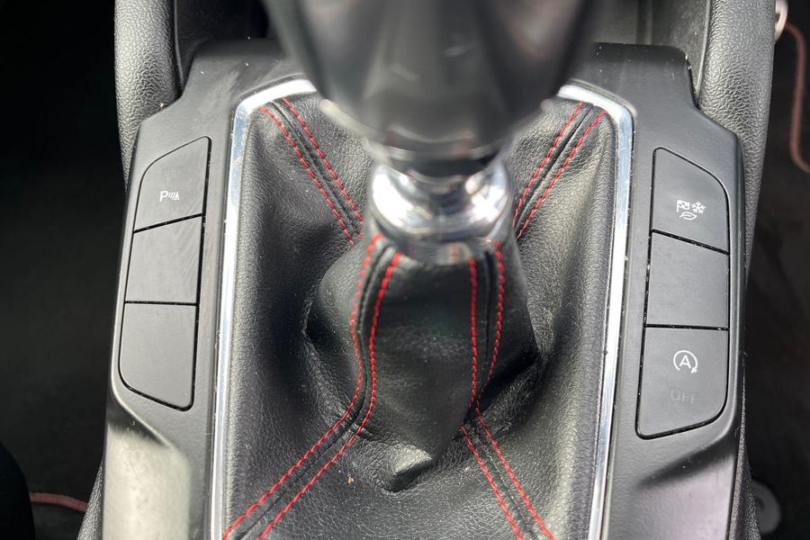 Ford KUGA Photo autoimg-0982623b34c74caa0443f5da06e0e9d02c60d641.jpg