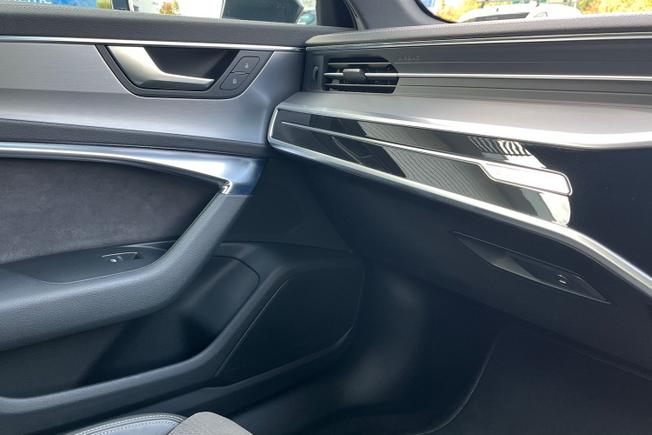 AUDI A6 Photo 29