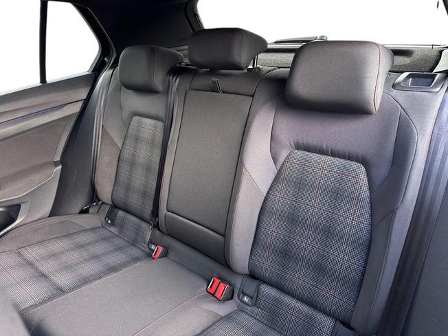 VOLKSWAGEN Golf Photo 9