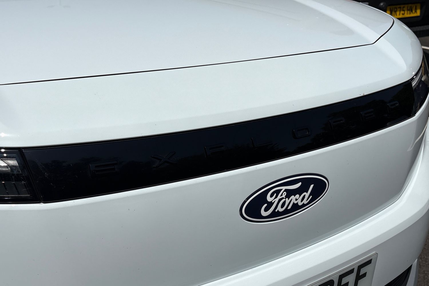 Ford Explorer Photo 19