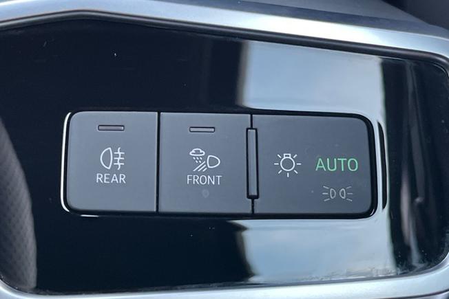 Audi A6 Saloon Photo 32