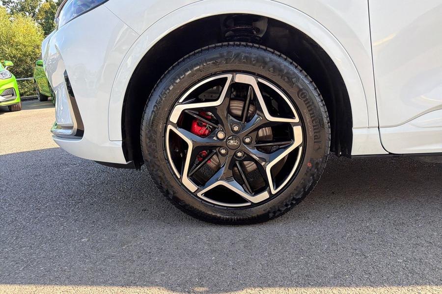 Ford Kuga Photo autoimg-099119ede98959e08559d065fd1973f34d974376.jpg