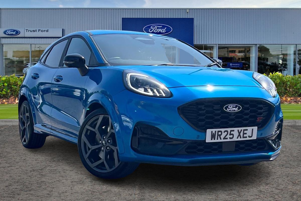 Ford Puma listing photo