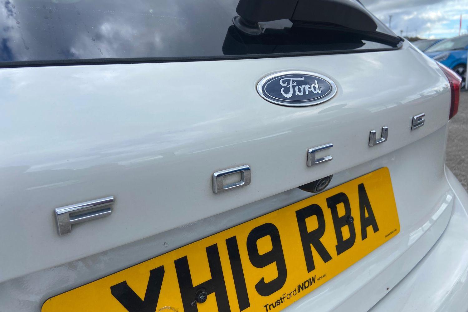 Ford FOCUS Photo 39