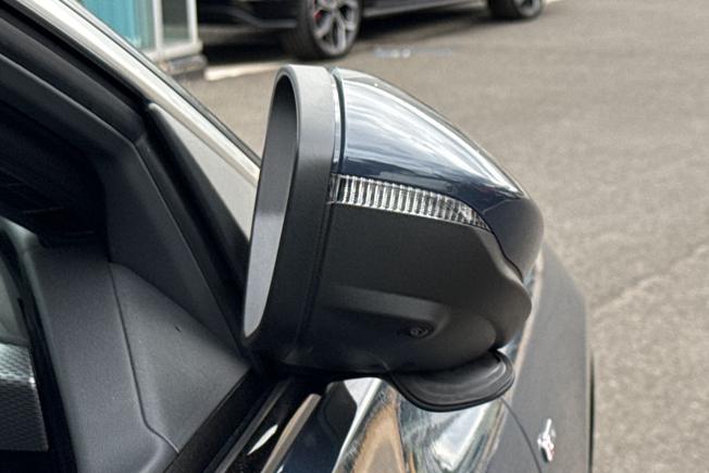AUDI A6 E-Tron Avant Photo 46