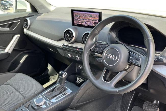 AUDI Q2 Photo 6