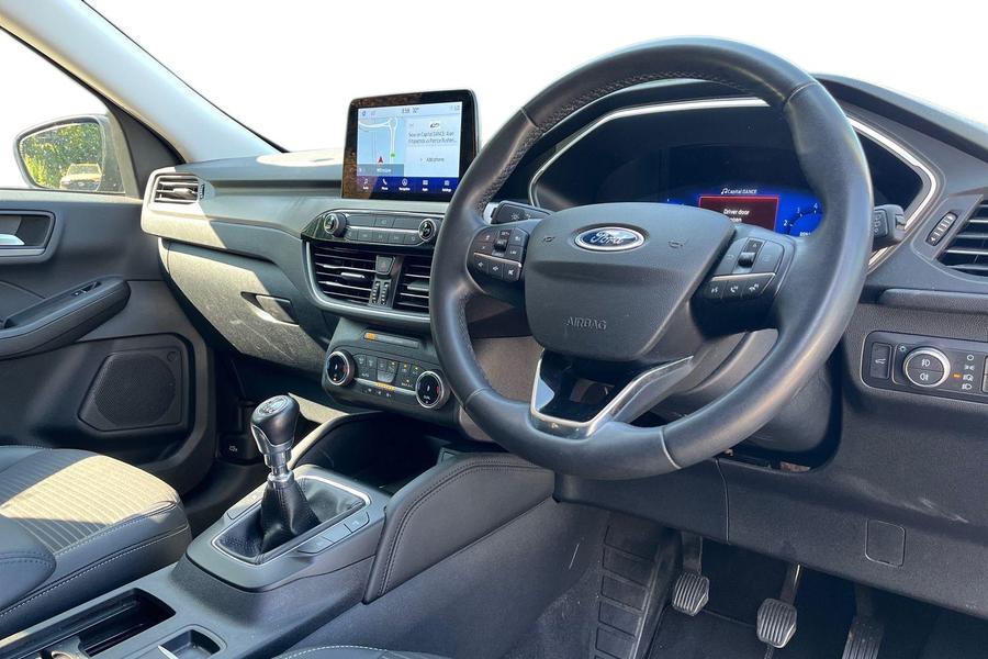 Ford Kuga Photo autoimg-09ae1c13b536b4b4b59771c606e6e104dce3e15f.jpg