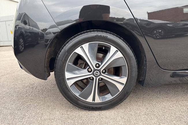 NISSAN Leaf Photo 21
