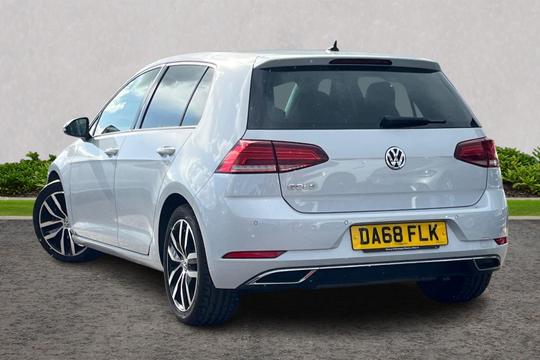 Volkswagen Golf Photo autoimg-09b6e696d0c64ee1754d235b6ac6c7c86698191b.jpg