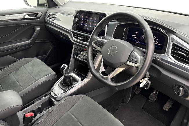 VOLKSWAGEN T-Roc Photo 6