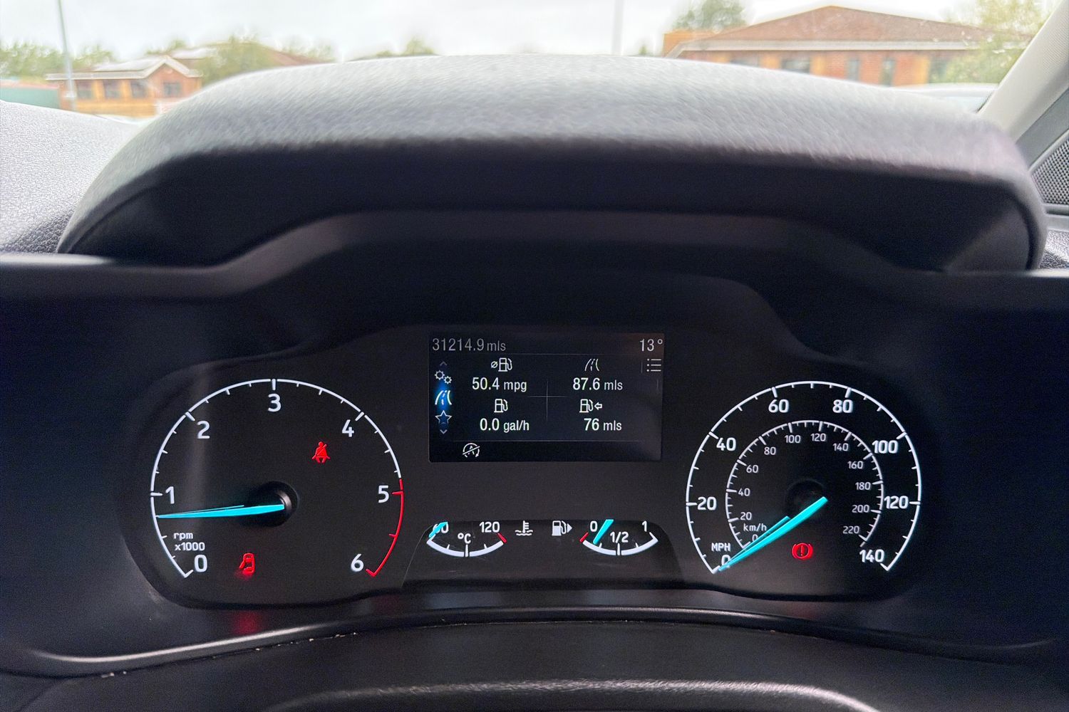 Ford TRANSIT CONNECT Photo 24