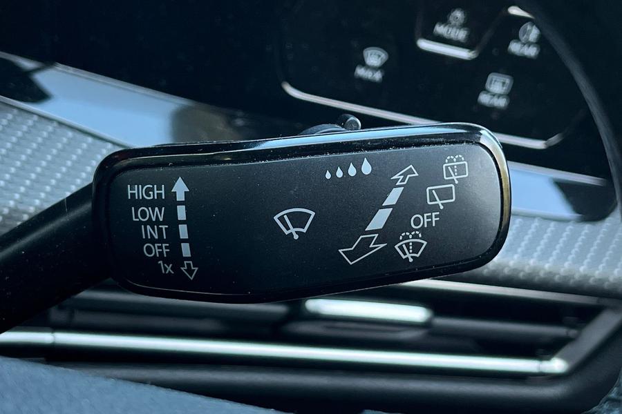 Volkswagen Golf Photo autoimg-09bfcd2e1fe4520da7da9e926d0266644c154790.jpg