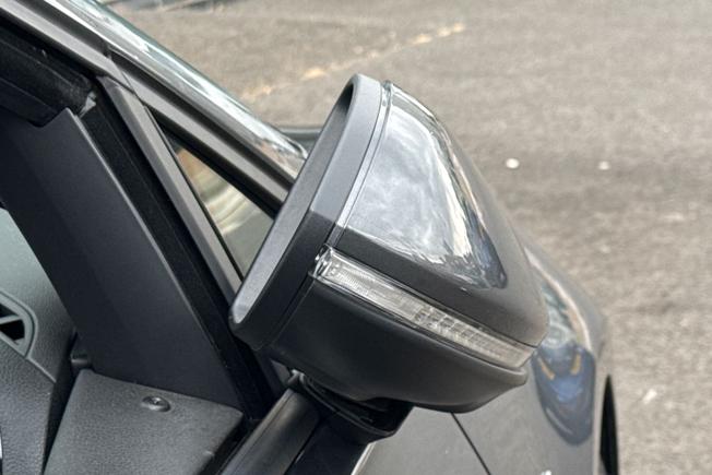 VOLKSWAGEN Golf Photo 42
