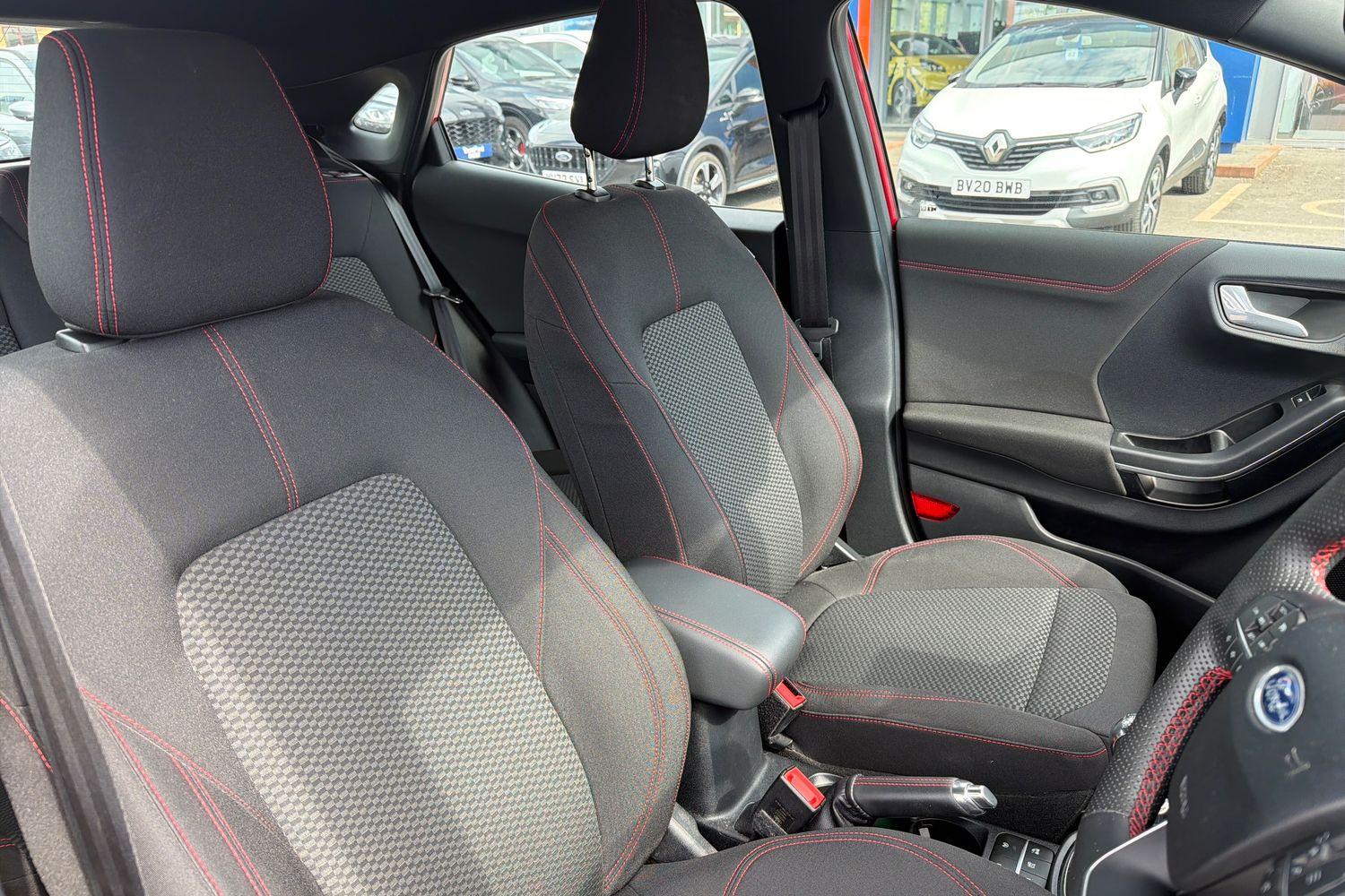 Ford PUMA Photo 16