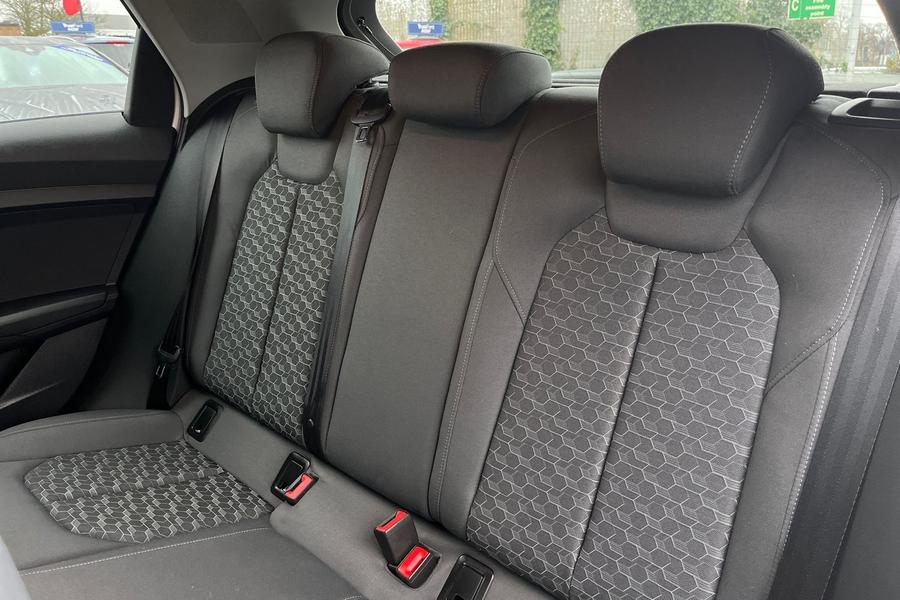 Audi A1 Photo autoimg-09c6ee27835943a2d17f2501c99c32f98041ab67.jpg