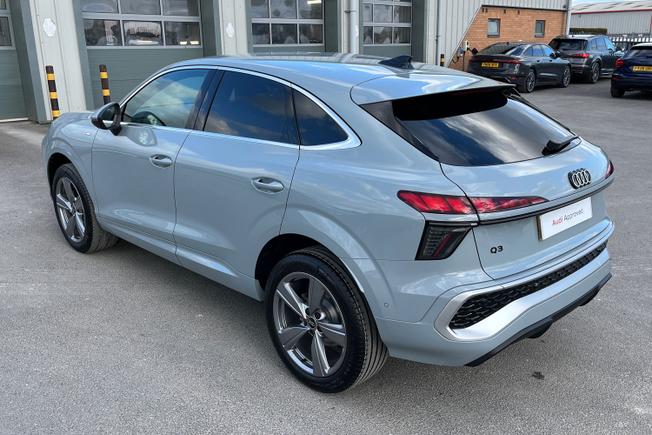AUDI Q3 Photo 59