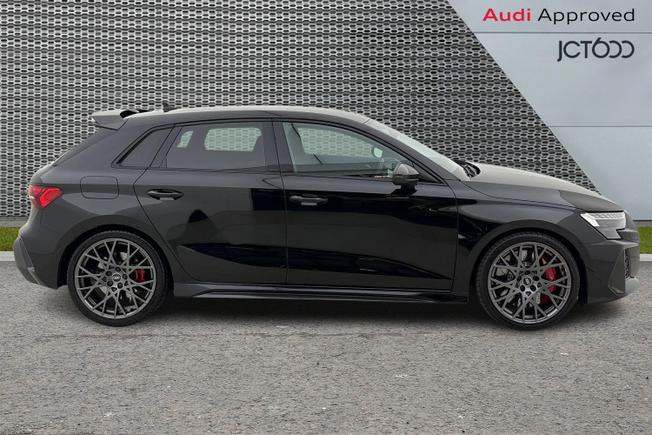 AUDI RS3 Photo 4