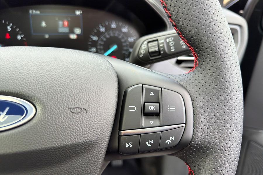 Ford Focus Photo autoimg-09cc391667f4f68902c17411c9afd6427b977d27.jpg